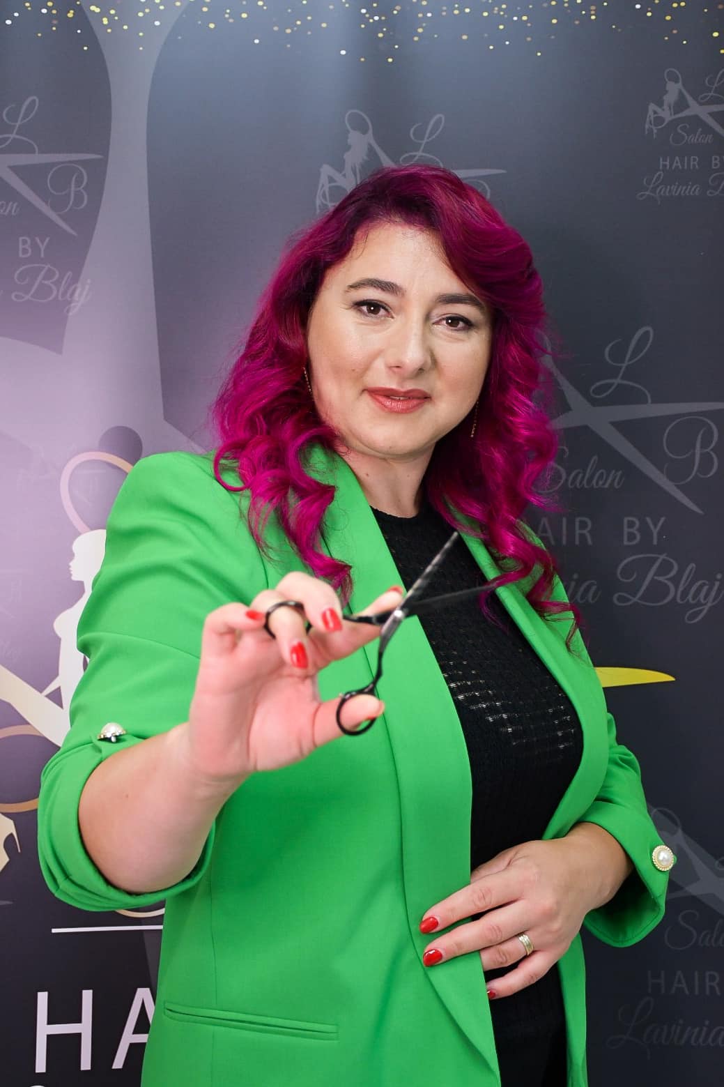 Decolorare păr Dumbrăvița – blond luminos, cu protecție profesională